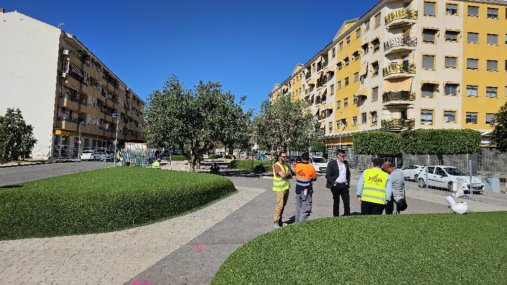 S'inicien les obres per crear un vial que millorarà l'accessibilitat de l'avinguda President Adolfo Suárez